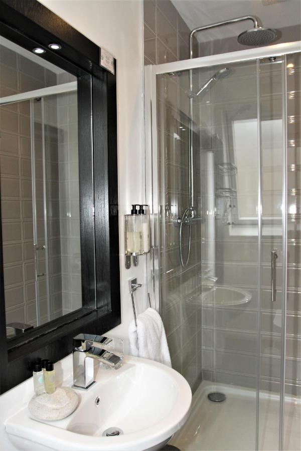 The Lane - Boutique Residence Голуей Екстериор снимка